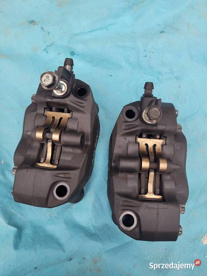 Suzuki GSX 8 R S ZACISK ZACISKI HAMULCOWE PRZÓD sprzedam