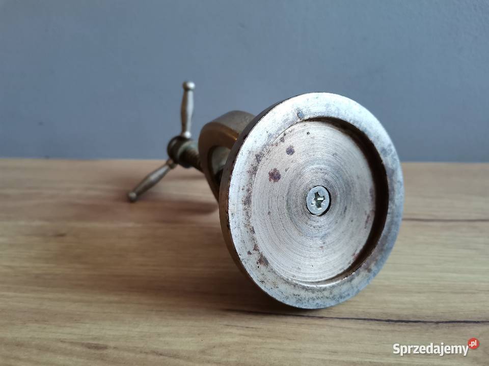 Stary metalowy dziadek do orzechów śląskie