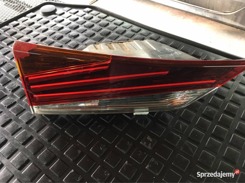 Lexus is III LIFT 2018 Lampa lewa w klapę Europa osobowe sprzedam