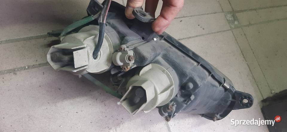 Sprzedam lampe do mazdy 323f mazowieckie Płock sprzedam