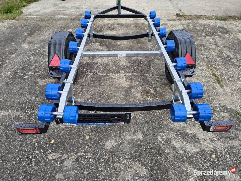 Przyczepa podłodziowaWersja Luxfelgi i lakier pełny VAT Plewiska sprzedam
