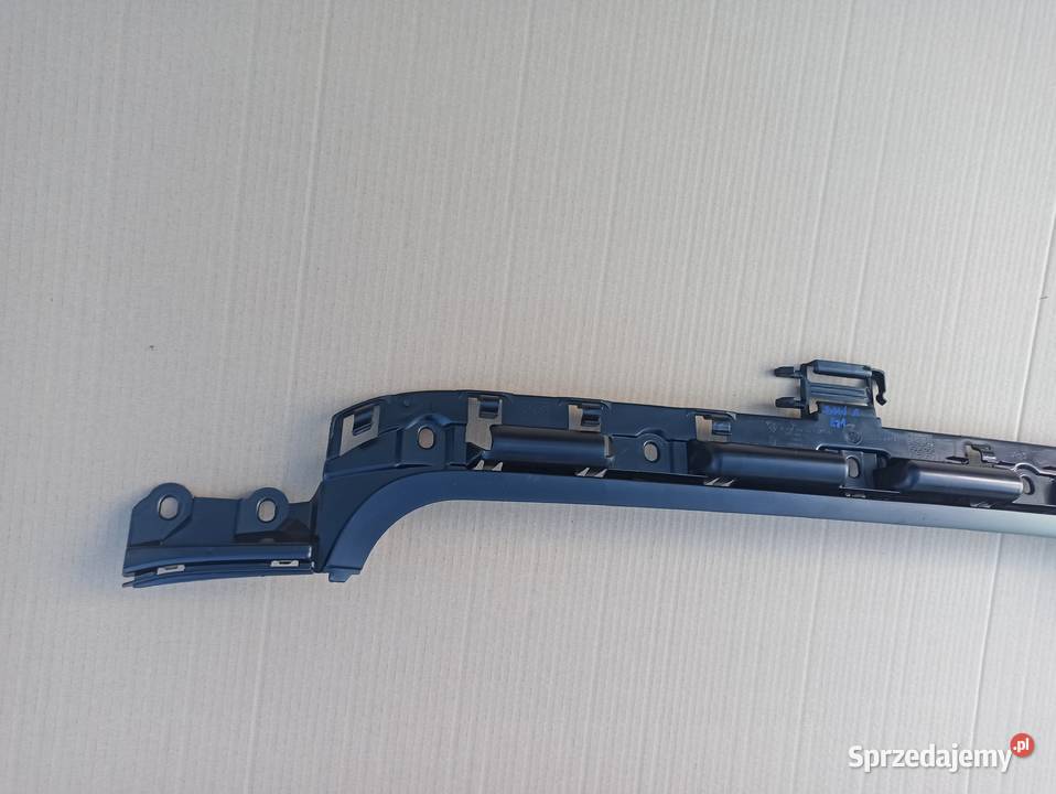 BMW 1 E81 E87 ŚLIZG ZDERZAKA MOCOWANIE TYŁ zderzaki Bieleń