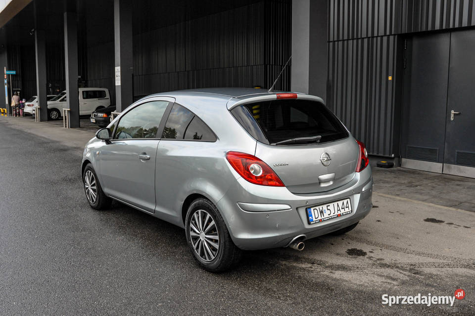 Opel Corsa 14 LPG Lift 2011 r
