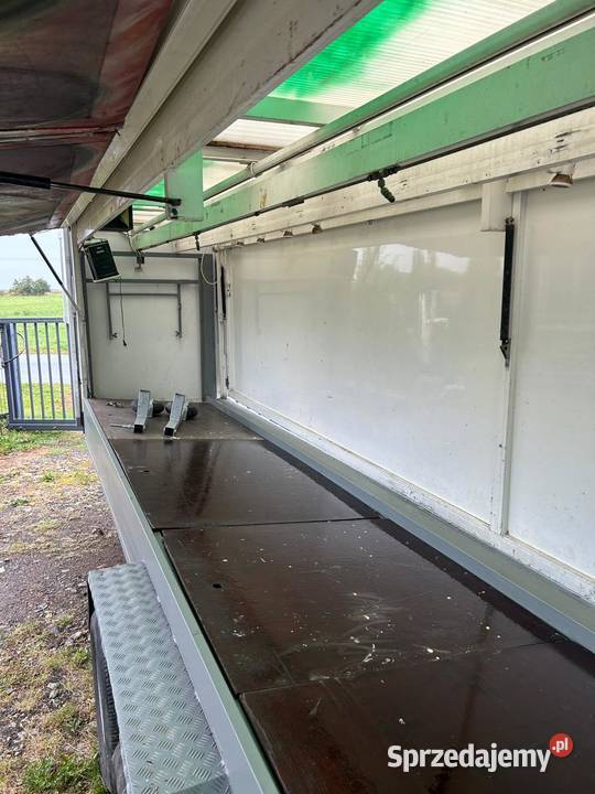 Sprzedam przyczepę gastronomiczną handlową