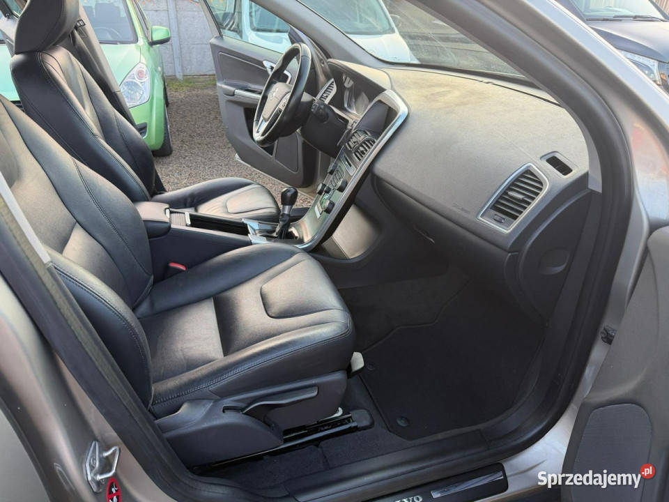 Volvo XC 60 navi klimatronic gwarancja I gniazdo USB Zbąszyń sprzedam