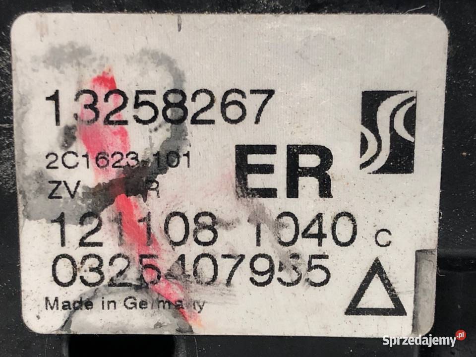 ZAMEK DRZWI PRAWY TYŁ OPEL CORSA D Hatchback osobowe