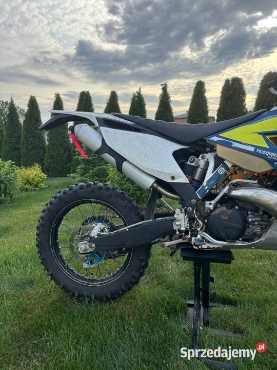 Motocykl Husqvarna Te 300 2t 2015 zarejestrowana Rok produkcji 2015 Sędziejowice-Kolonia