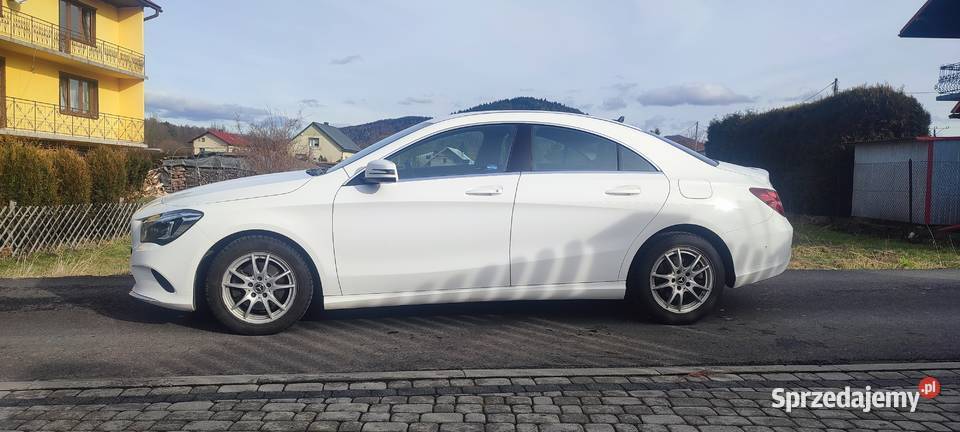 MercedesBenz CLA benzyna krajowy bezwypadkowy Świnna