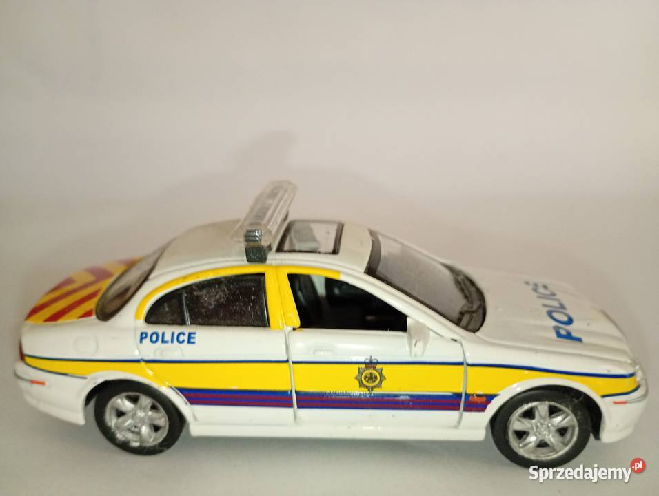 Model radiowozu Policji Brytyjskiej Jaguar pomorskie