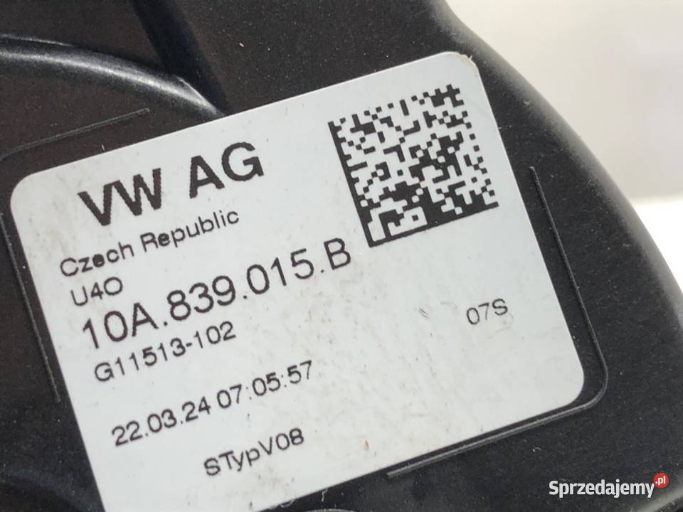 ZAMEK DRZWI LEWY TYŁ SKODA KAMIQ Crossover