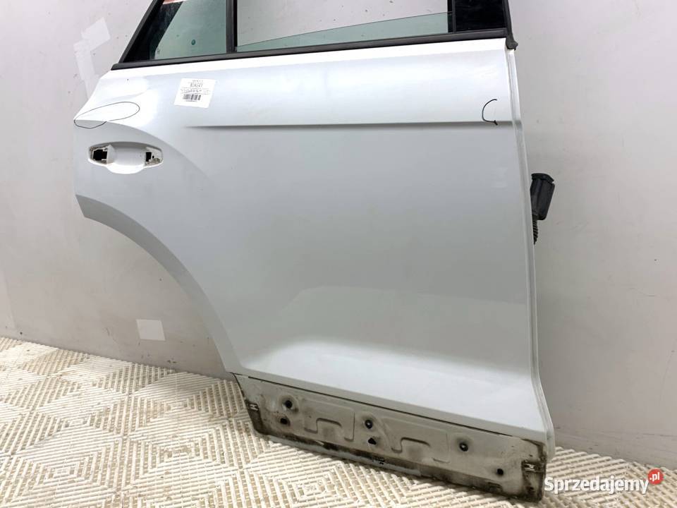 DRZWI PRAWY TYŁ VW TROC Crossover osobowe Drzwi