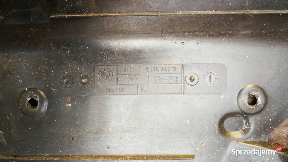 Osłona kanału powietrza BMW E36 5171 81359479 Chojnice sprzedam