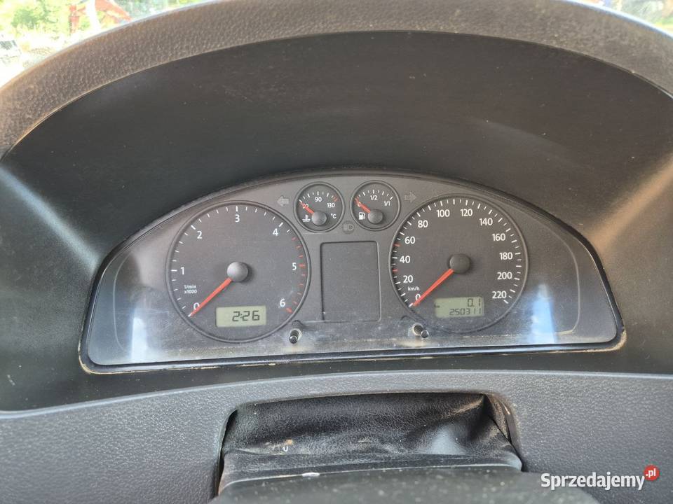 VW Transporter T5 Doka 19 TDI Skrzynia 6 osób Rok produkcji 2005 Mszana Dolna
