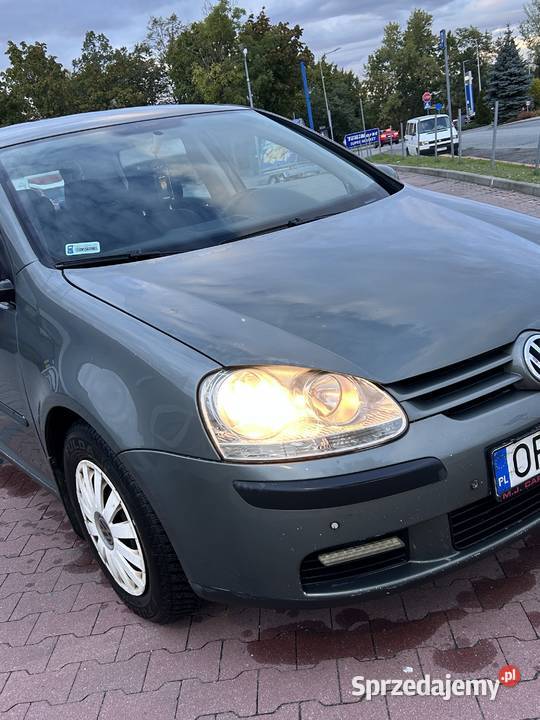 tanio sprzedam Golf V 19 TDI Golf opolskie