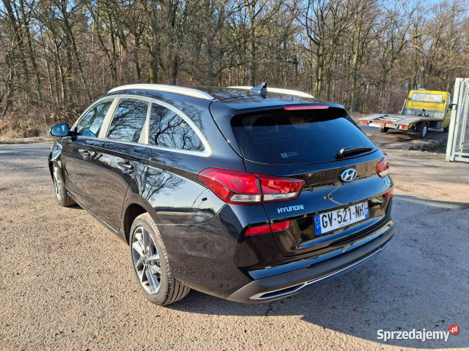 Hyundai i30 Hybrid 14 III 2017 światła przeciwmgielne Pleszew sprzedam