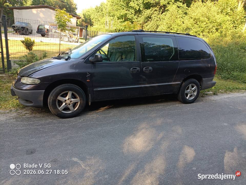 pogrzebowy chrysler grand voyager 24 151 koni 151KM Szydłowiec