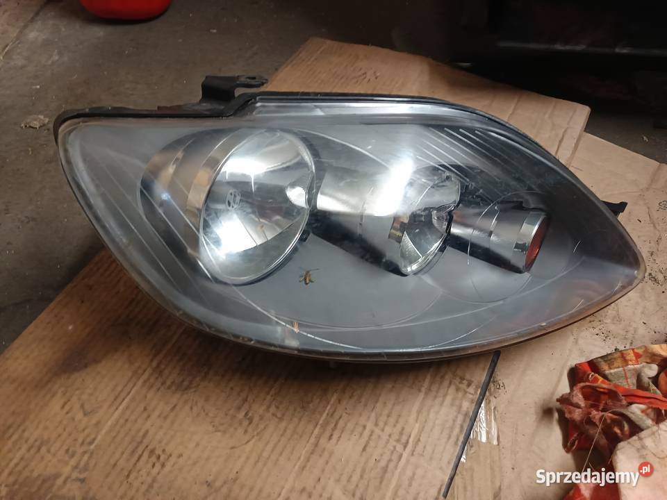 Lampy przednie golf 5 16 fsi Wołów sprzedam