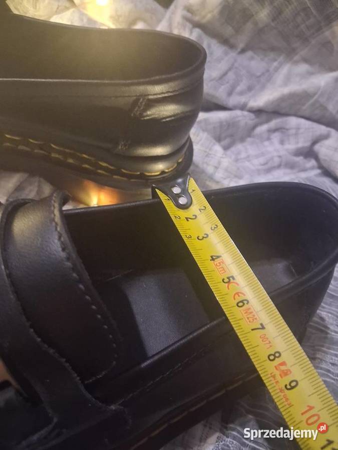 Dr Martens
Półbuty Skóra Kolor Czarny Dr. Martens Inowrocław