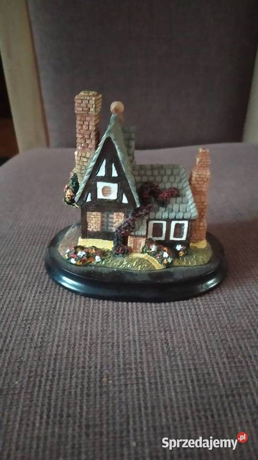 Kolekcja Starych domków ozdobnych Gołowierzchy