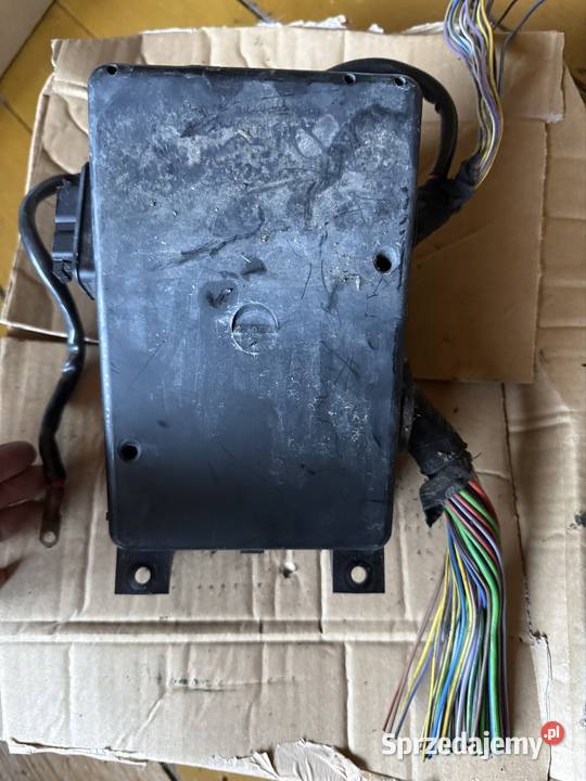 Skrzynka bezpieczników BMW e24 Pozostałe Mszana