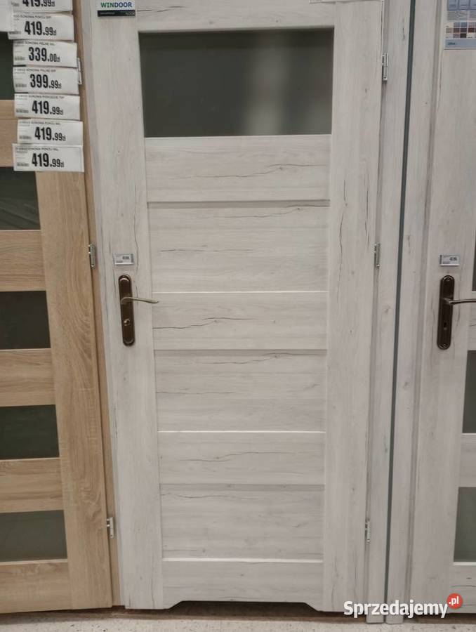 Bardzo ładne drzwi , absolutnie nie używane .