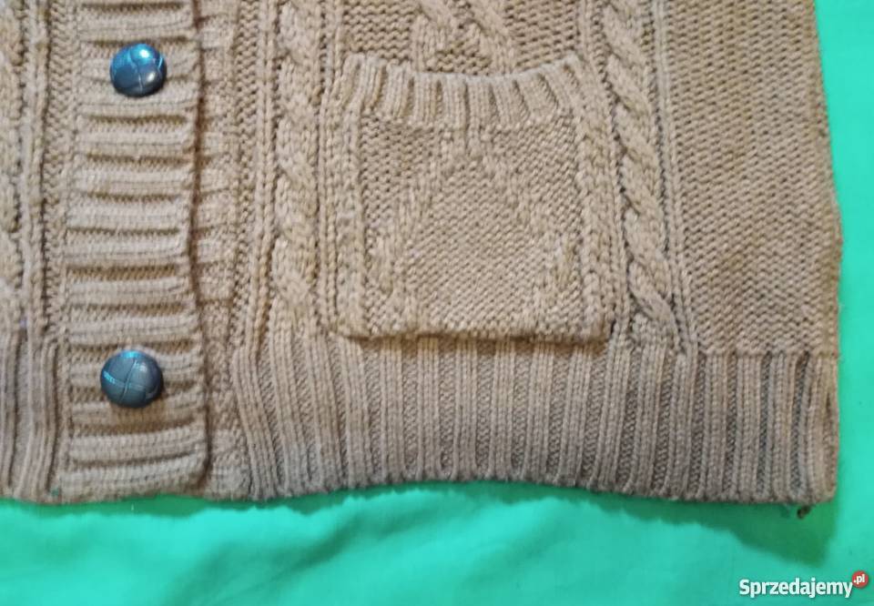Ciepły gruby rozpinany brązowy sweter marki Look Warszawa
