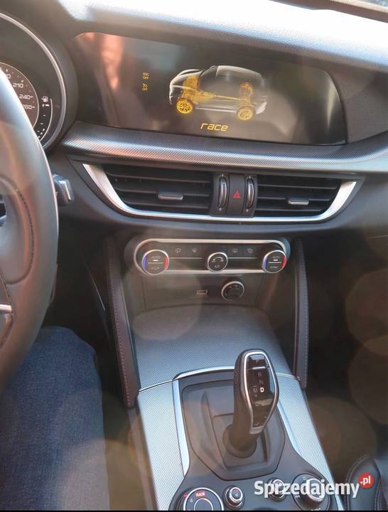 Alfa Romeo Stelvio TI Sport Q4 20 280 Poznań