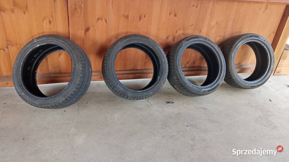 Opony zimowe 245 40 18