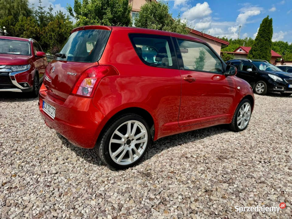 Suzuki Swift Swift 13 benzyna 111 2koła Śliczny Szerominek
