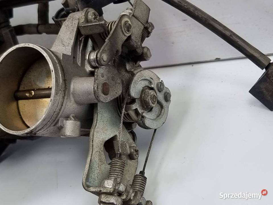 PRZEPUSTNICA SUZUKI GSR 600