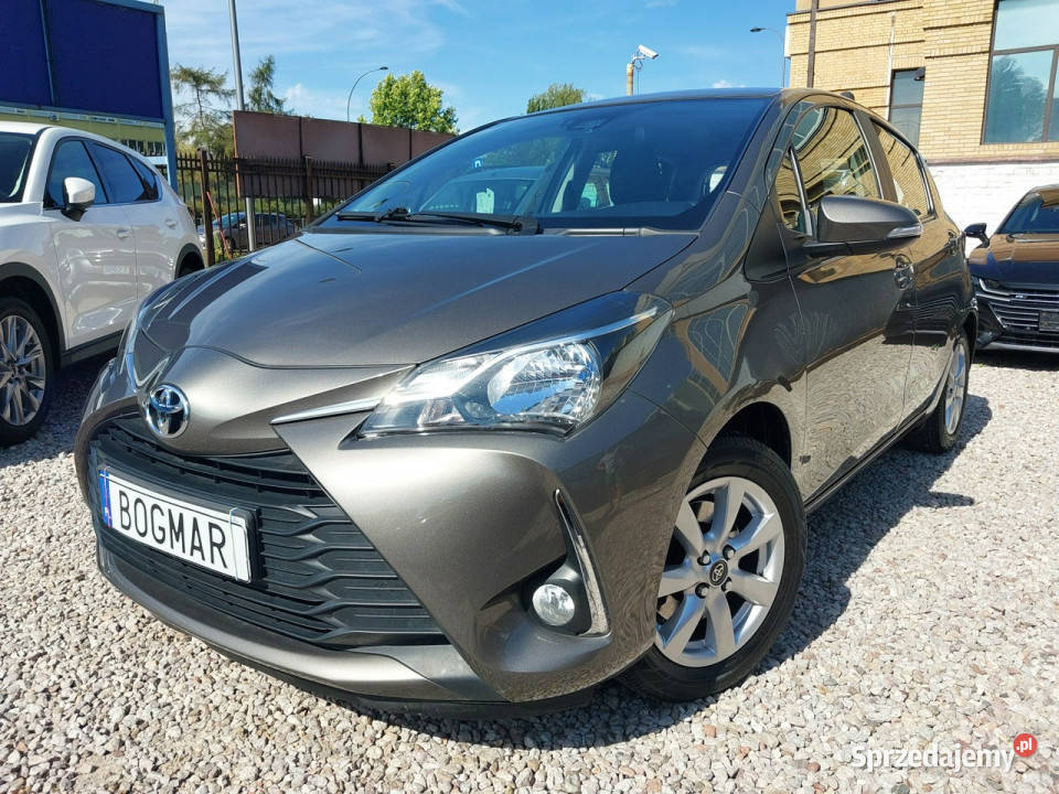 Toyota Yaris 1500 benz SALON Kamera Tempomat 111KM Warszawa