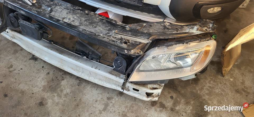 Sprzedam pas przedni z chłodnicami volvo xc70 Narol