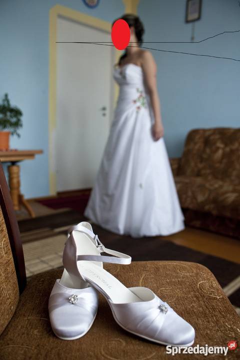 Suknia ślubna wyszywana koralikami Rozmiar 40(L)