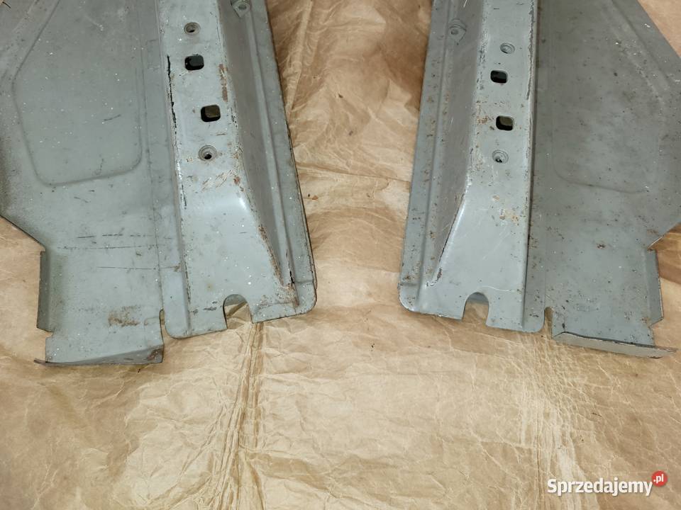 Wartburg 353 i 13 Nowy słupek A prawy i lewy Piaseczno sprzedam