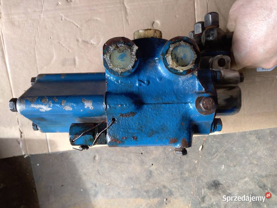 Rozdzielacz hydrauliczny 3 sekcje Ford holland podkarpackie Rzeszów sprzedam