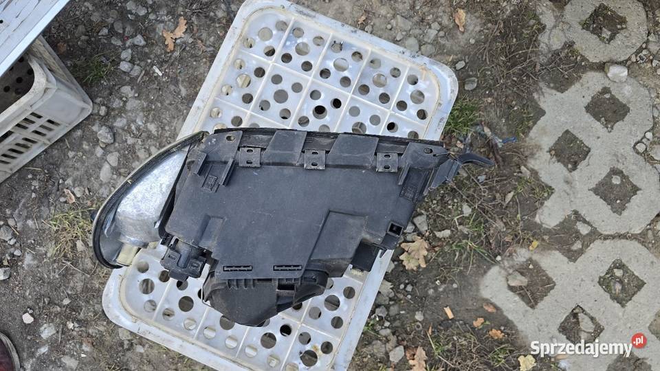 Lampa przednia prawa audi a6 c4 soczewka Gorlice sprzedam