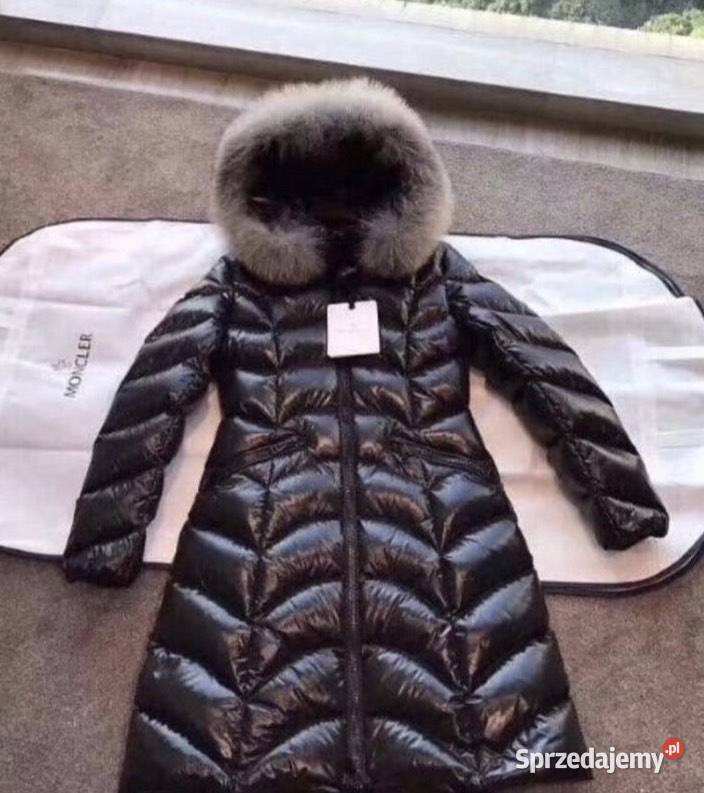 Płaszcz kurtka puchowa Moncler z futerkiem Rozmiar 36(S) pomorskie sprzedam
