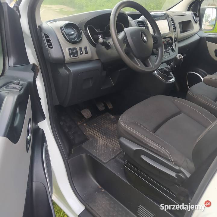 Renault Trafic 2018 mały przebieg Czeladź