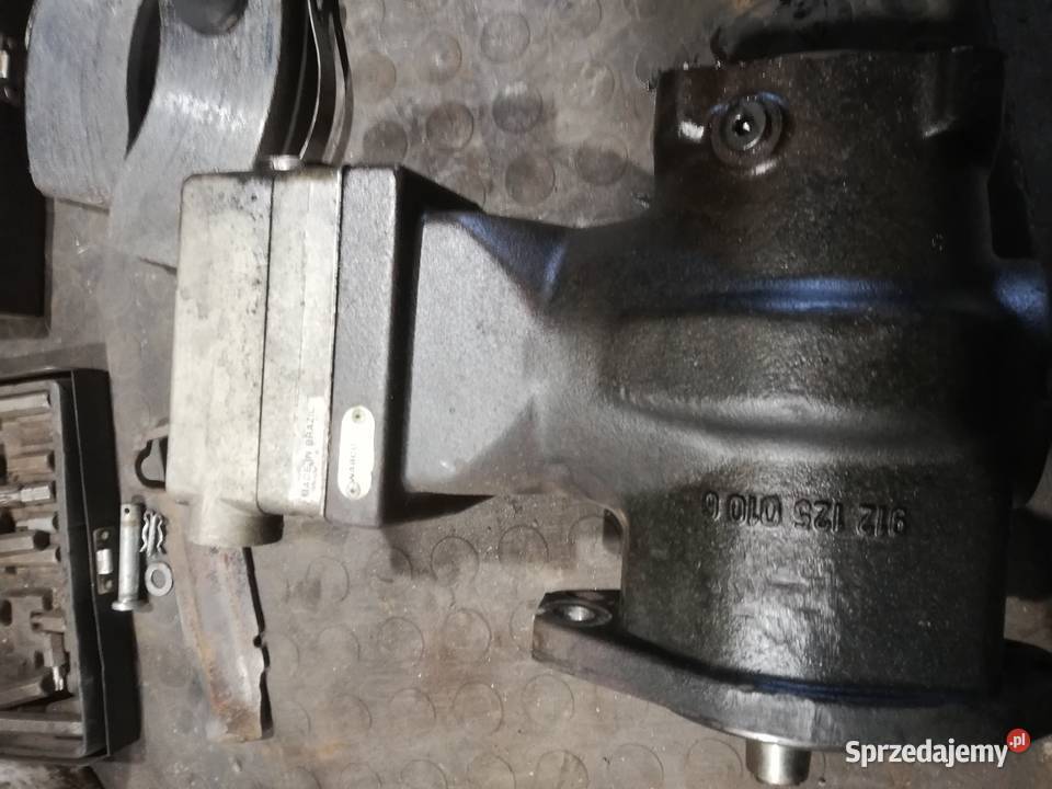 SPRĘŻARKA POWIETRZA JOHN DEERE 9121250000 Okole