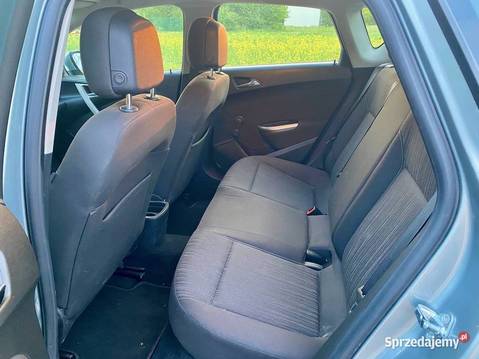 Opel Astra J 2011 13 CDTi nowy rozrząd EGR lubelskie
