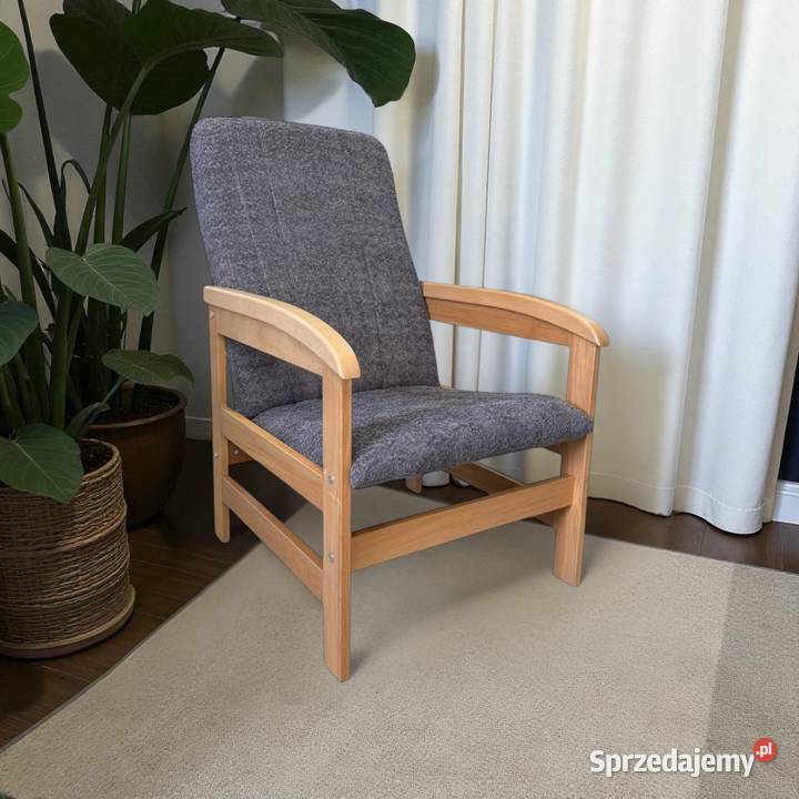 Klasyczny fotel wypoczynkowy na drewnianym Tarchały Małe