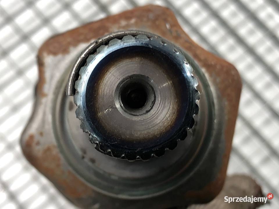 PÓŁOŚ LEWY PRZÓD RENAULT KADJAR 13 140 PRZEGUB