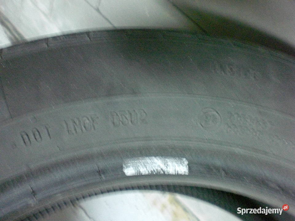 Dwie takie same opony Lato 20555 R 16 sprzedam