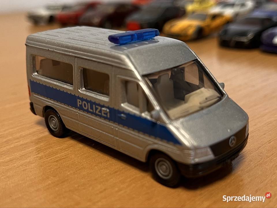 Kolekcjonerski model radiowozu MercedesBenz