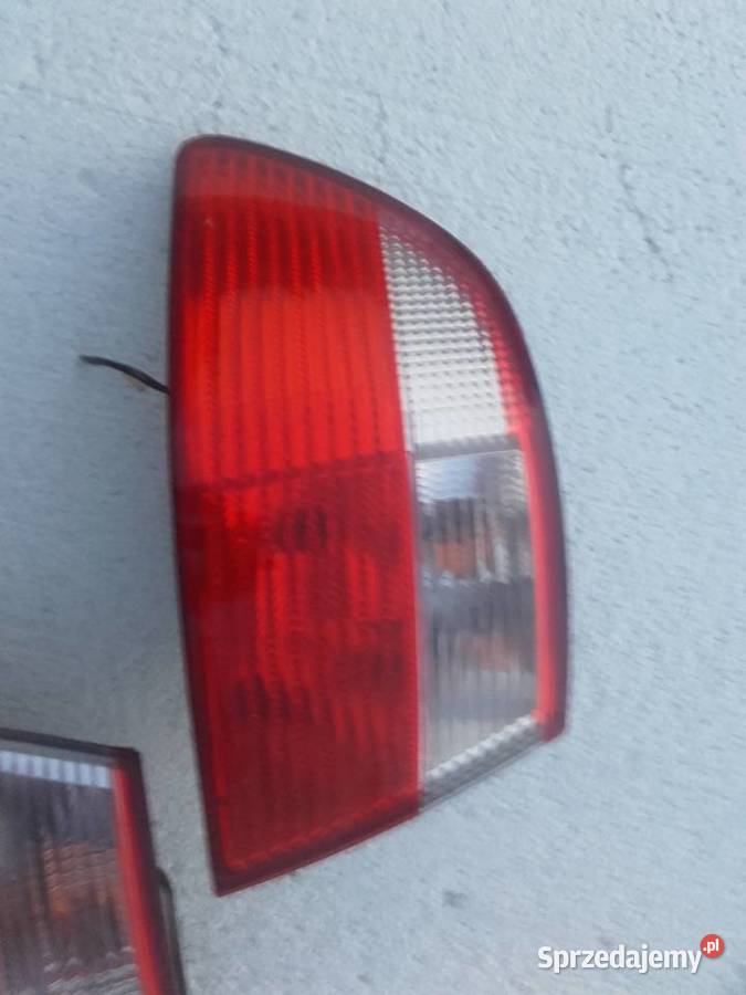 Fiat Albea Lewa prawa lampa tylna osobowe Łódź