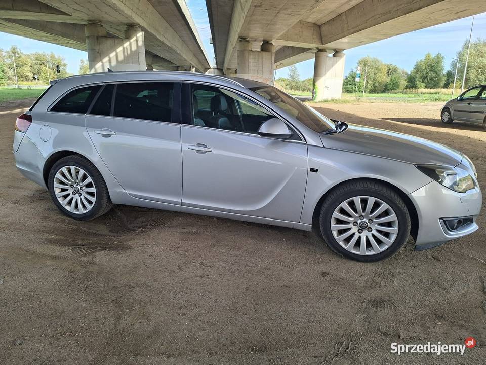 OPEL INSIGNIA SPORTS TOURER 2015R BEZWYPADKOWY 1956cm3 Insignia Wrocław