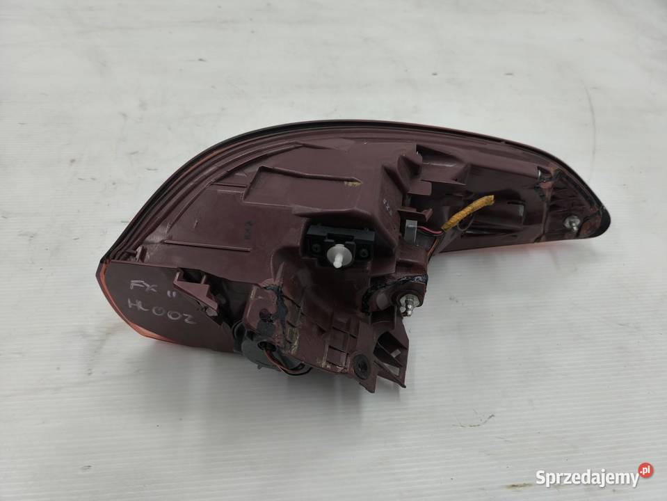 LAMPA PRAWY TYŁ INFINITY QX70 FXII 30D Oświetlenie