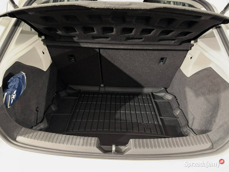 Seat Leon Style 12TSI 110 M6 2017 r salon Niski Myślenice