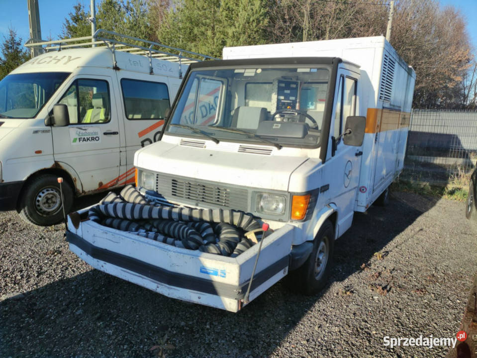 tankowozy Mercedes 308D Lipówki