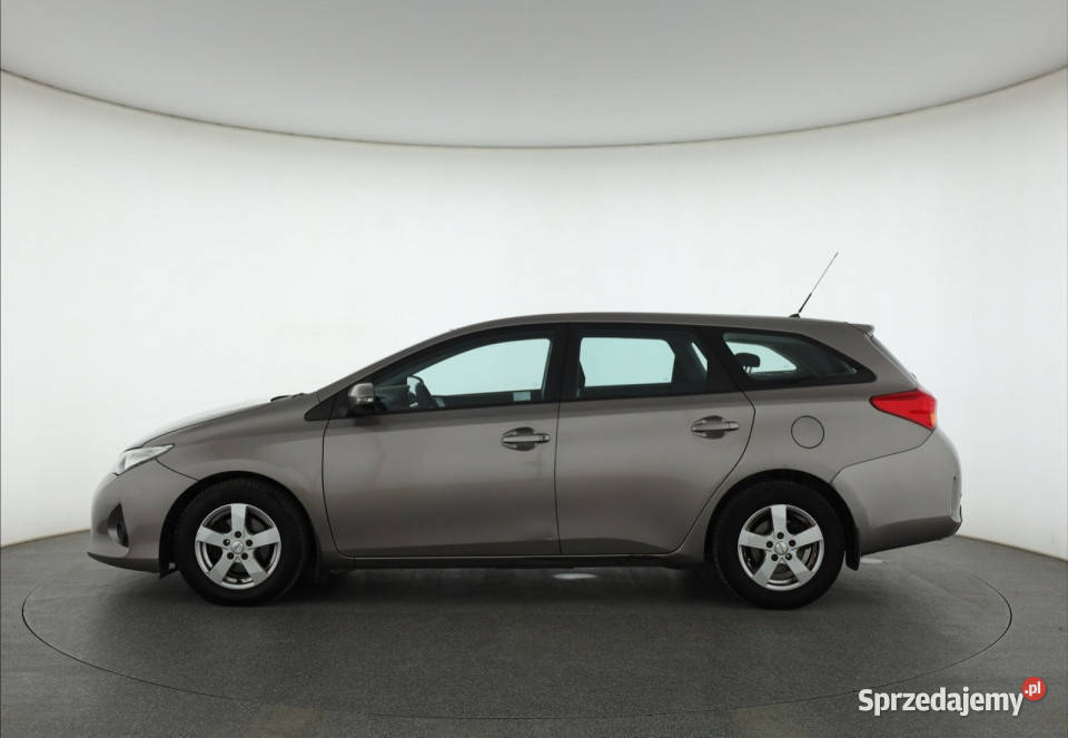 Toyota Auris 14 D4D gniazdo USB Auris Piaseczno